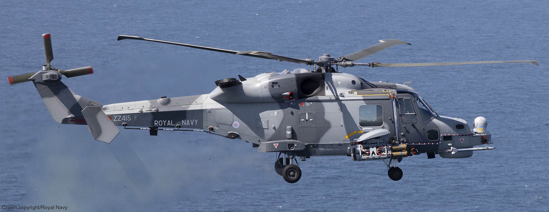 martlet lmm lightweight multirole missile royal navy thales wildcat hma2 helicopter 09
