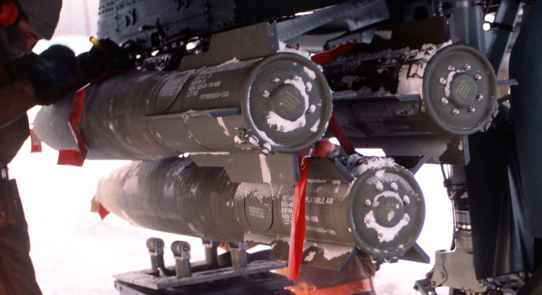 mark 82 mk.82 air general purpose bomb 500 lbs high-drag air inflatable retarder ballute navy air force 03