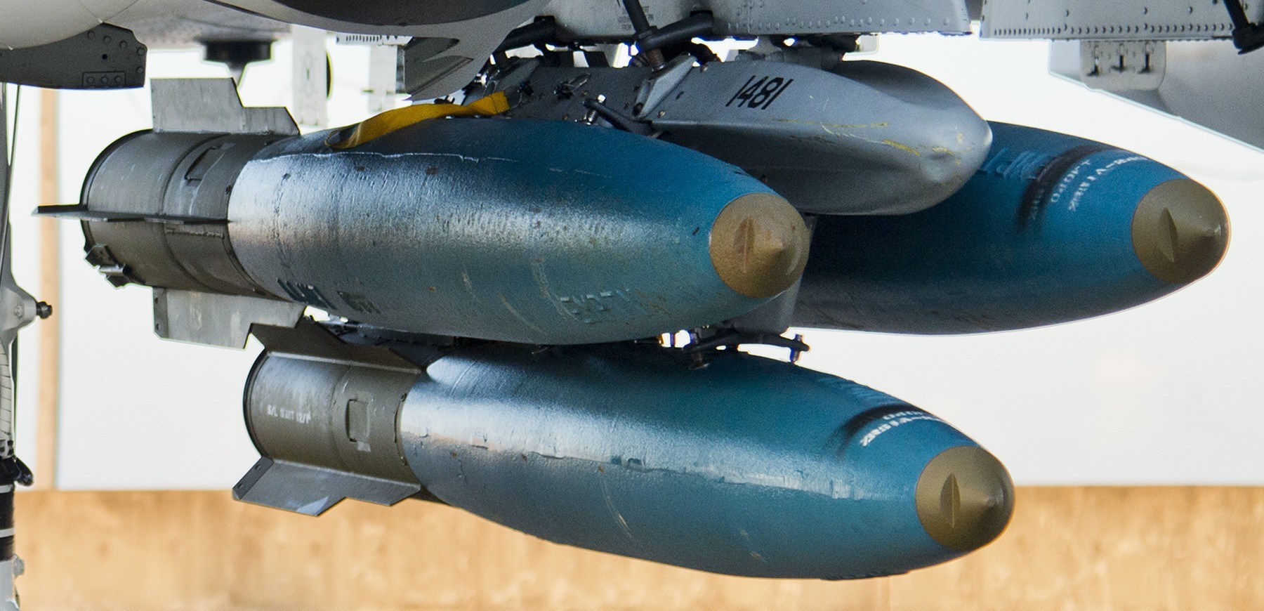 mark 82 mk.82 air general purpose bomb 500 lbs high-drag air inflatable retarder ballute navy air force 08