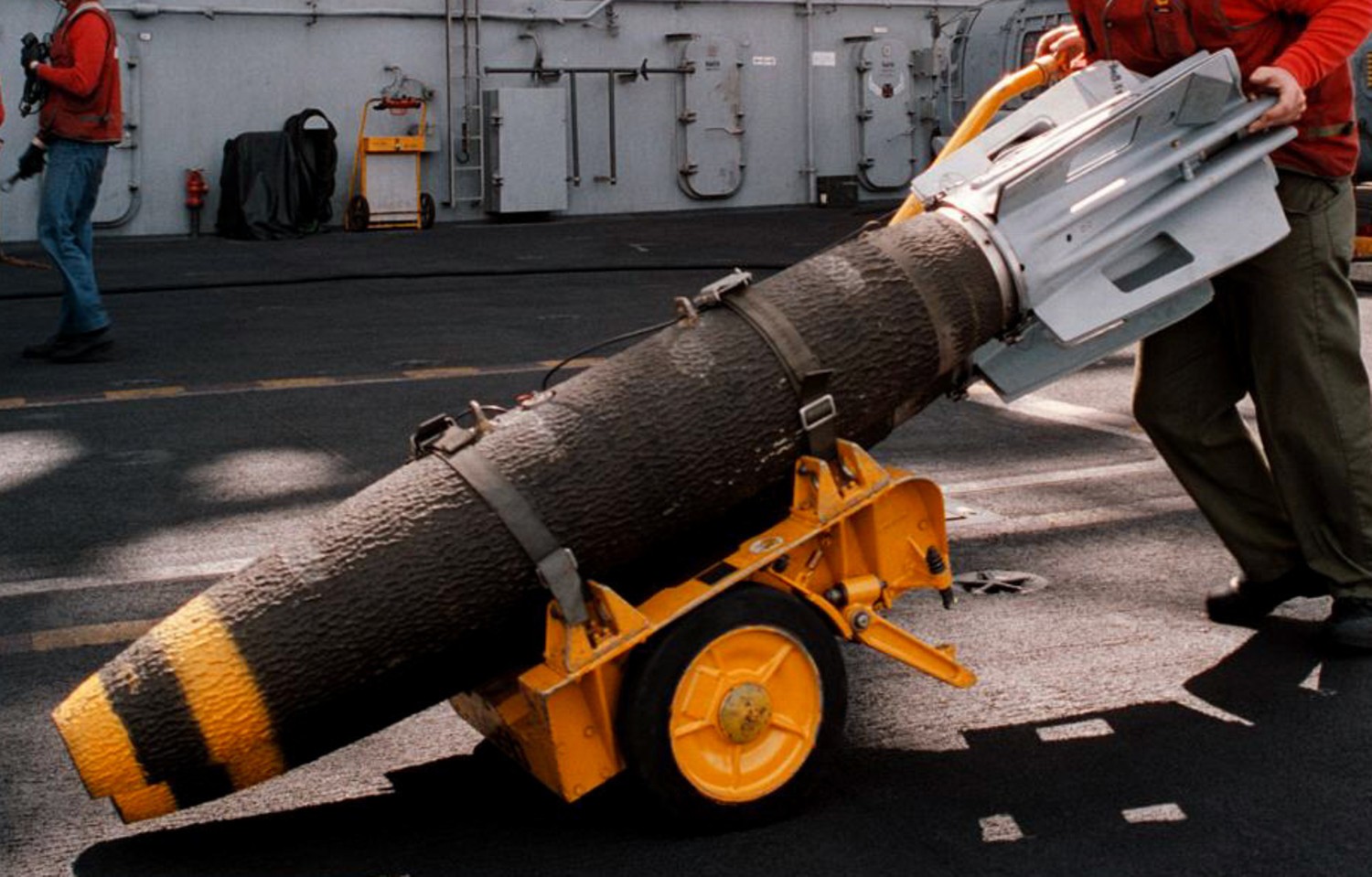 blu-111a/b snakeye general purpose bomb 500 lbs high-drag mk.82 navy 05