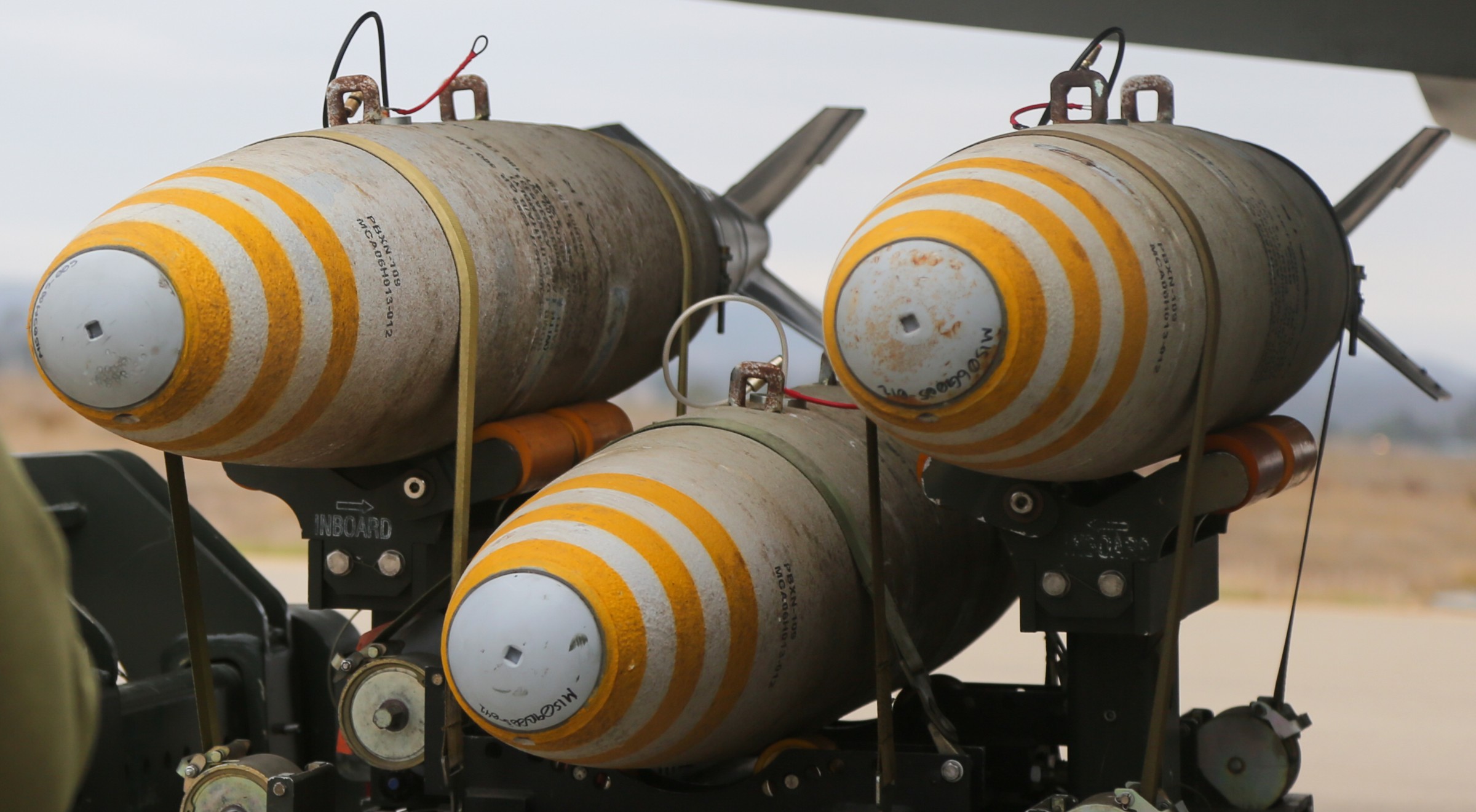 blu-111a/b general purpose bomb 500 lbs low drag mk.82 navy 09