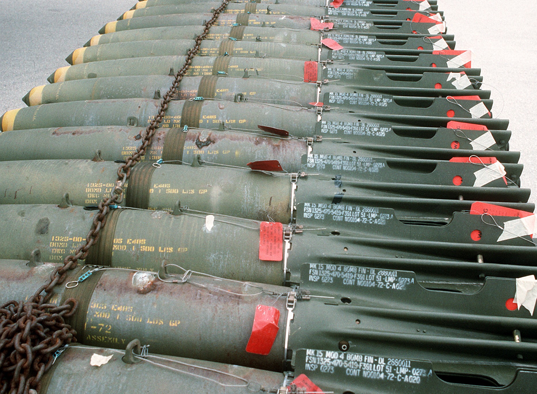 mark 82 mk.82 blu-111 blu-126 blu-129 snakeye general purpose bomb 500 lbs high-drag 07