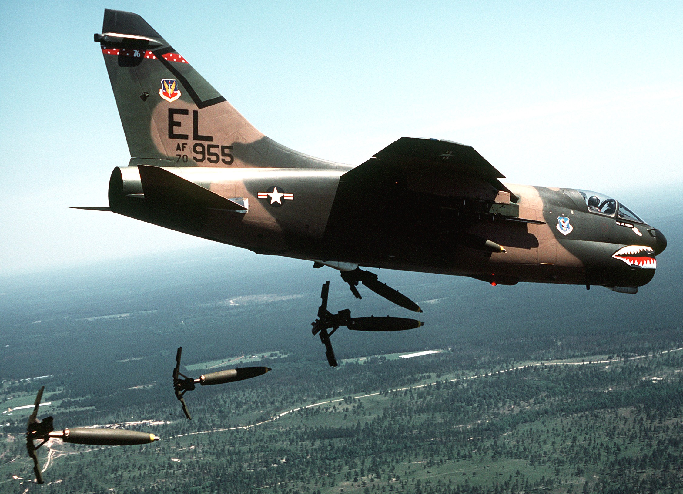 mark 82 mk.82 blu-111 blu-126 blu-129 snakeye general purpose bomb 500 lbs high-drag 10