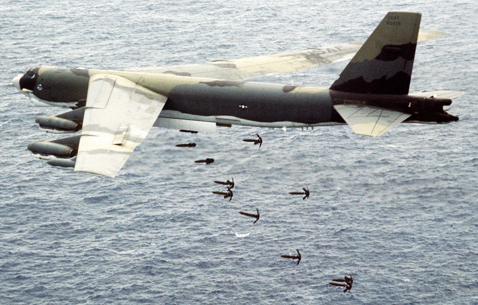 mark 82 mk.82 blu-111 blu-126 blu-129 snakeye general purpose bomb 500 lbs high-drag usaf b-52 stratofortress 11