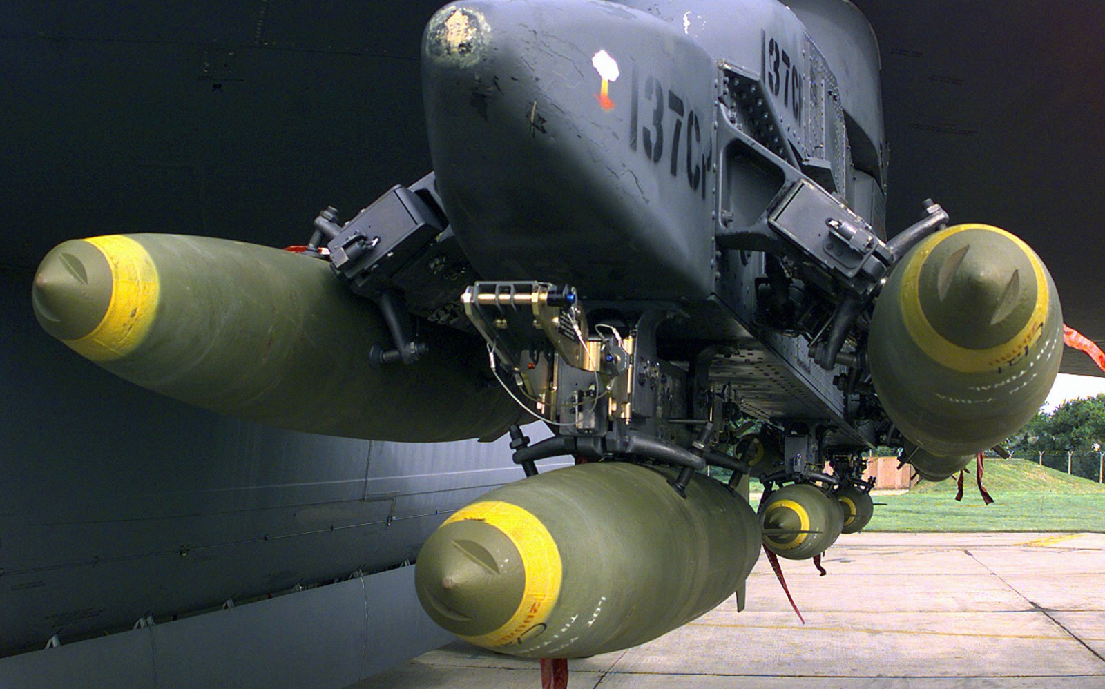 mark 82 mk.82 blu-111 blu-126 blu-129 general purpose bomb 500 lbs low drag 08