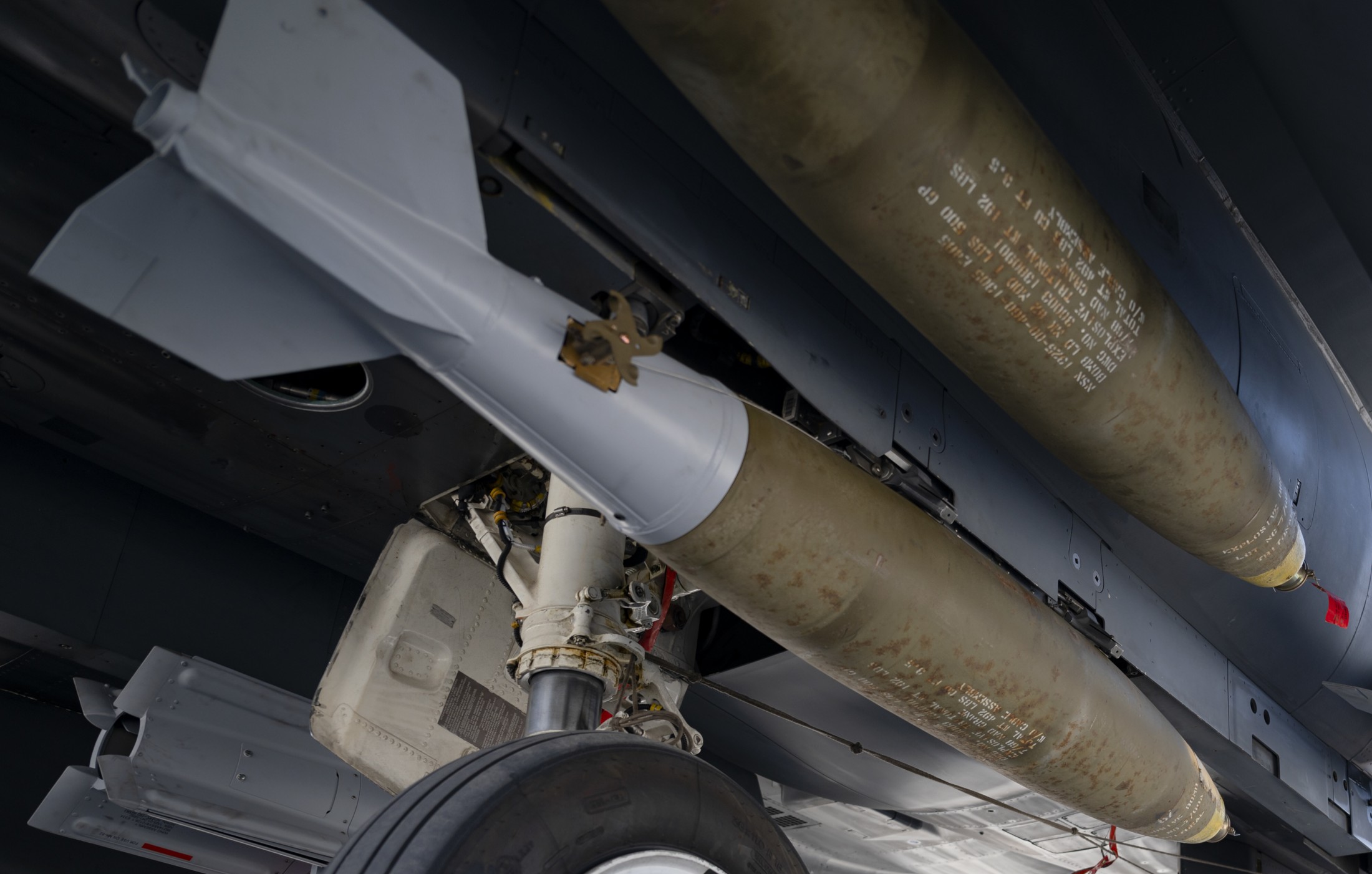 mark 82 mk.82 blu-111 blu-126 blu-129 general purpose bomb 500 lbs low drag 23