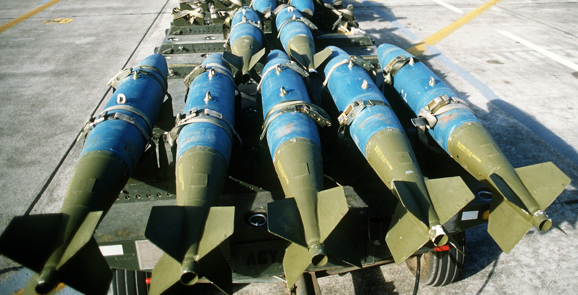 mark 82 mk.82 blu-111 blu-126 blu-129 general purpose bomb 500 lbs low drag 45