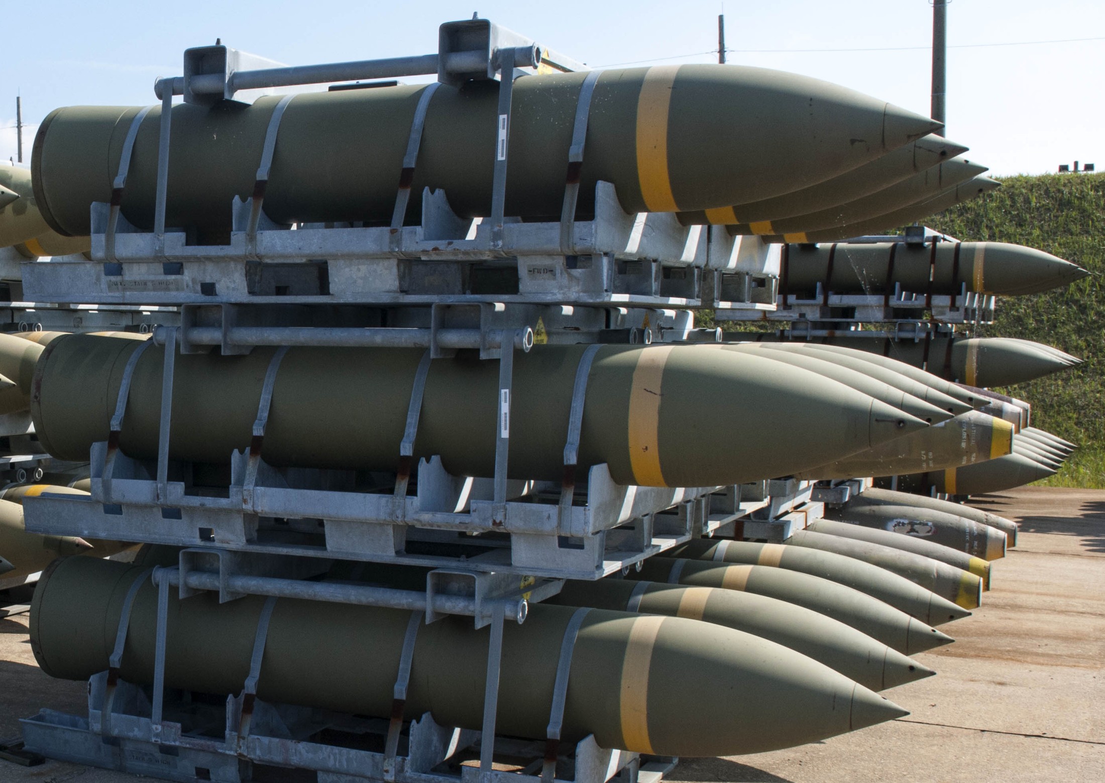 mark 84 mk.84 blu-109 general purpose bomb 2000 lbs low drag air force navy 07