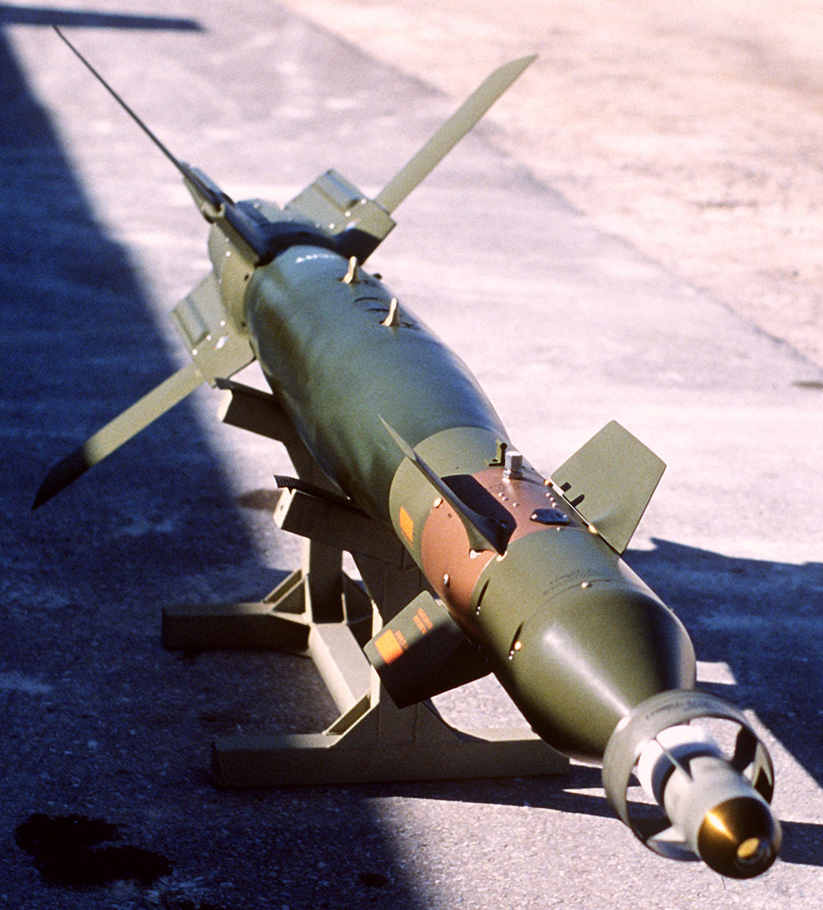 gbu-12 paveway laser guided bomb unit gbu 500 lbs air force navy marines 07