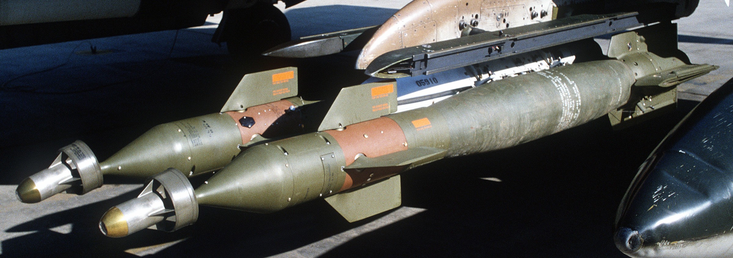 gbu-12 paveway laser guided bomb unit gbu 500 lbs air force navy marines 40
