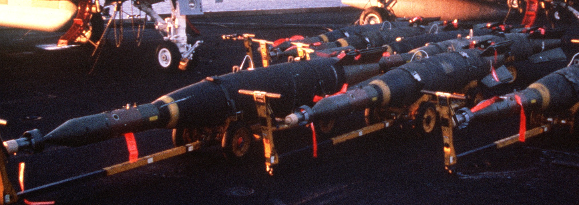 gbu-16 paveway laser guided bomb unit gbu 1000 lbs air force navy marines 02
