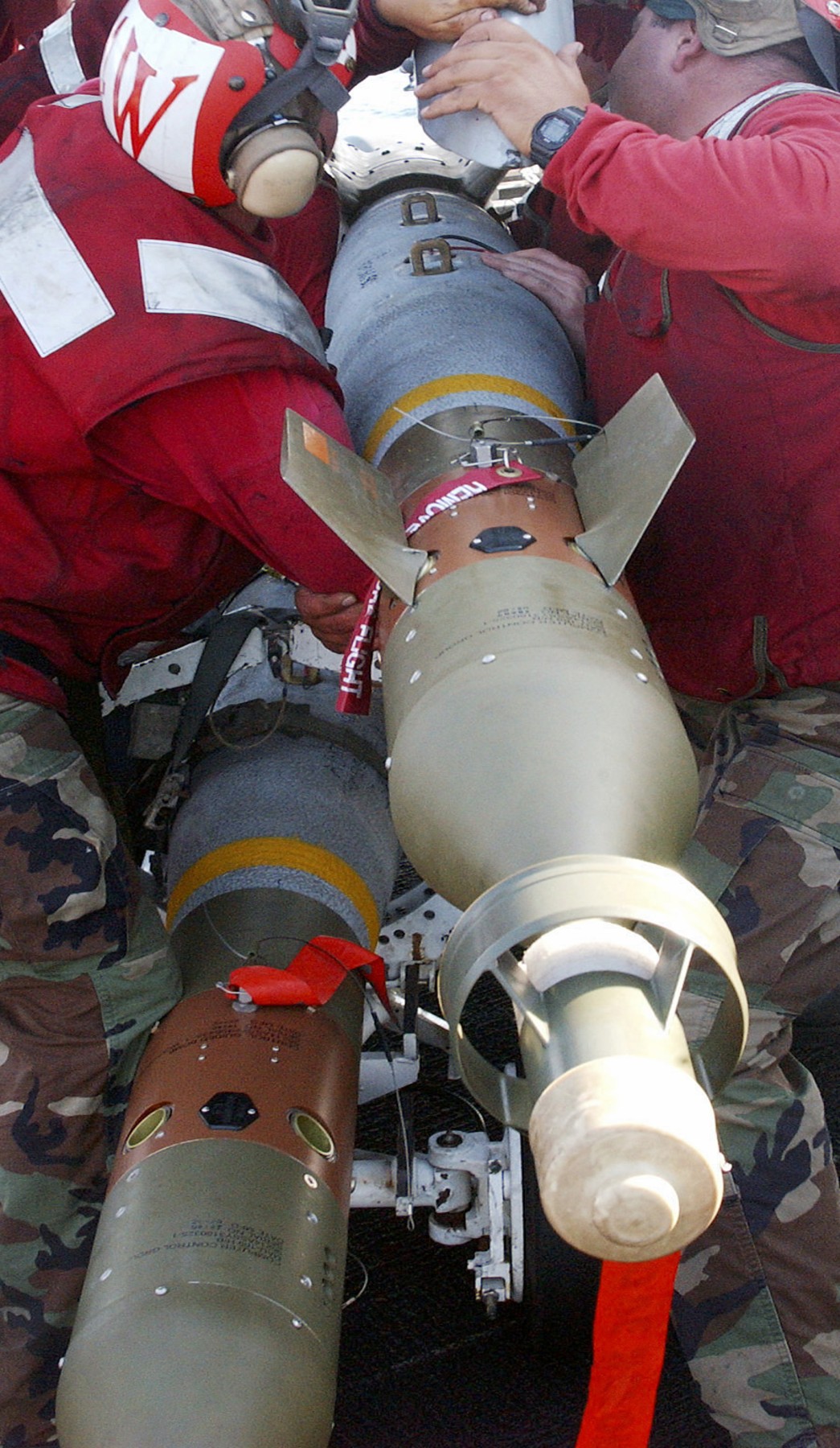 gbu-16 paveway laser guided bomb unit gbu 1000 lbs air force navy marines 06