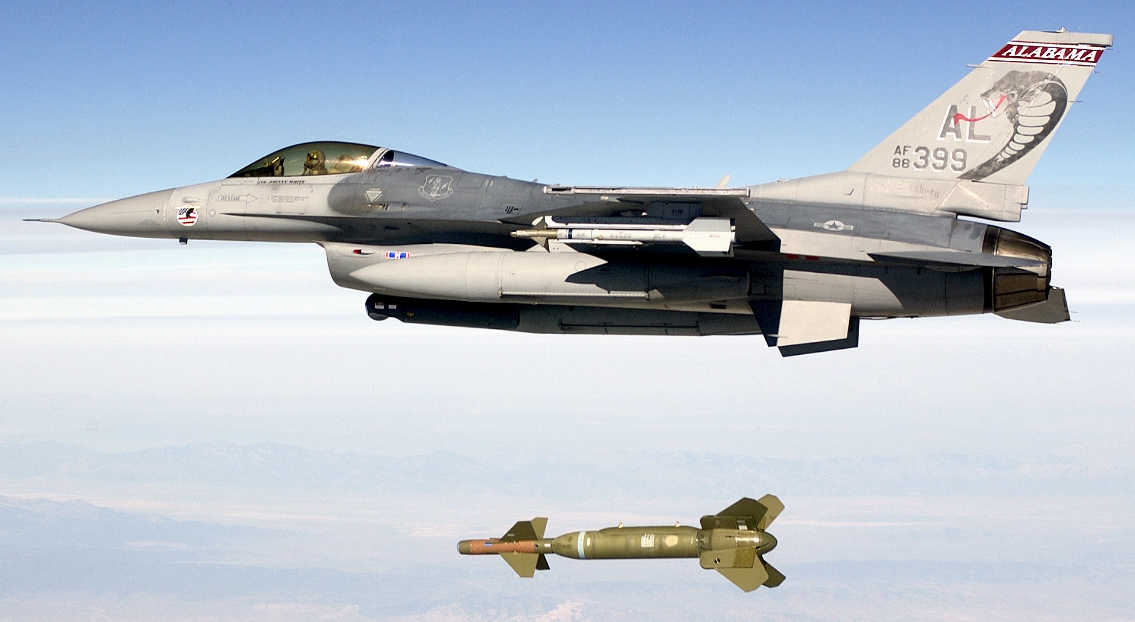 gbu-24 paveway laser guided bomb unit gbu 2000 lbs air force f-16 fighting falcon 04