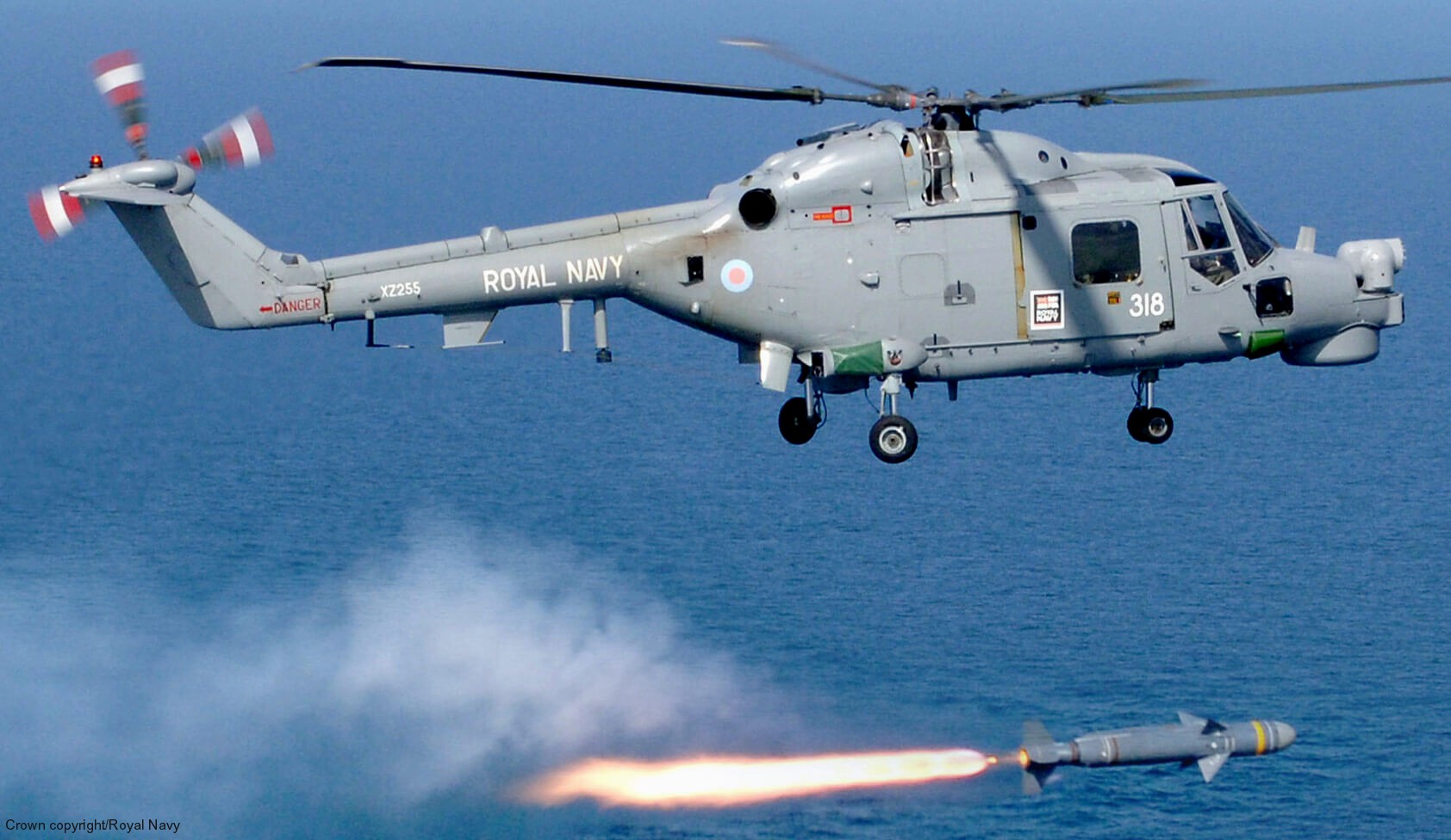 sea skua anti-ship missile agm asm bae mbda royal navy lynx helicopter 03