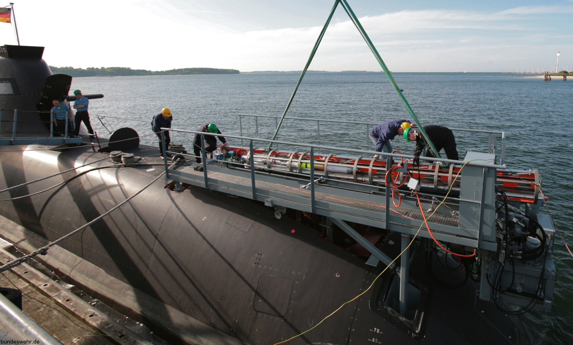 idas missile interactive defence and attack system for submarines consortium tkms diehl hdw type 212a class 06