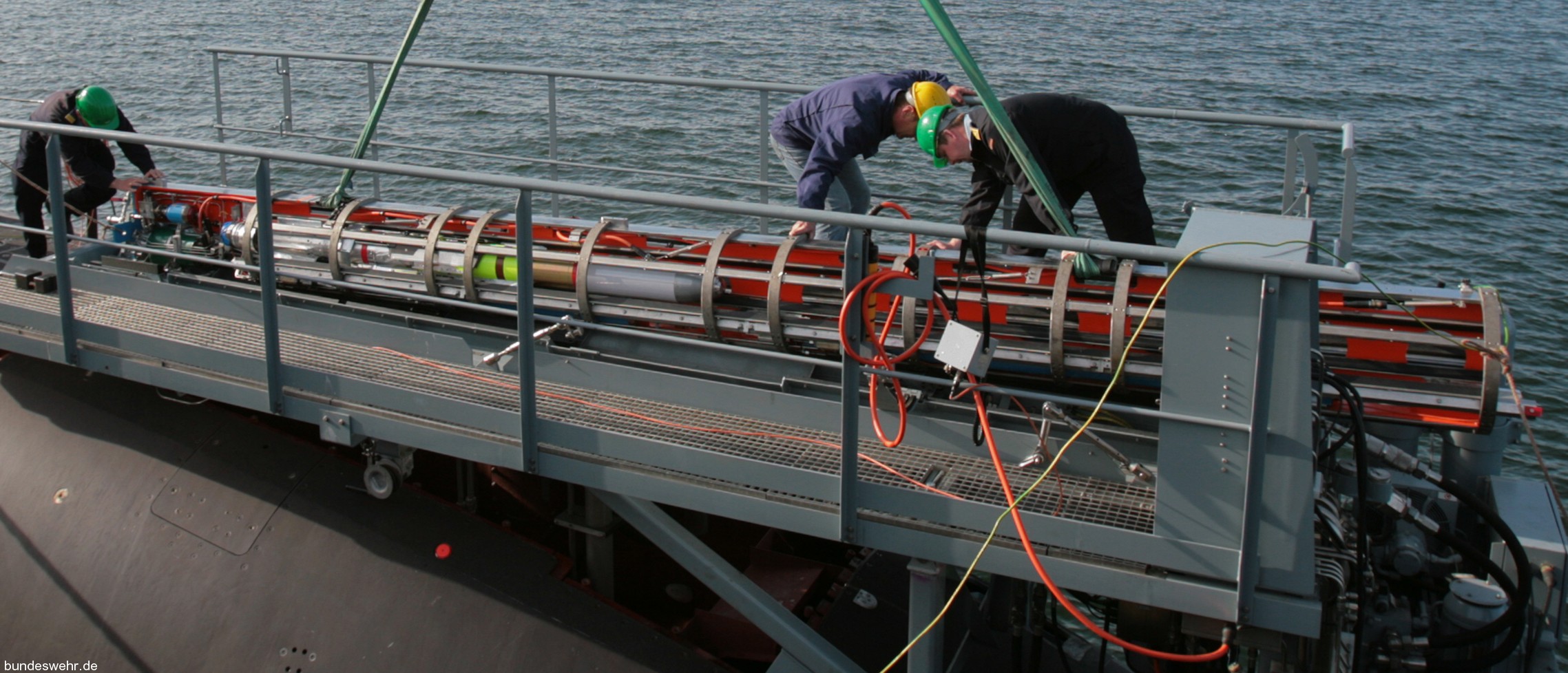 idas missile interactive defence and attack system for submarines consortium tkms diehl hdw container 212a 06a 