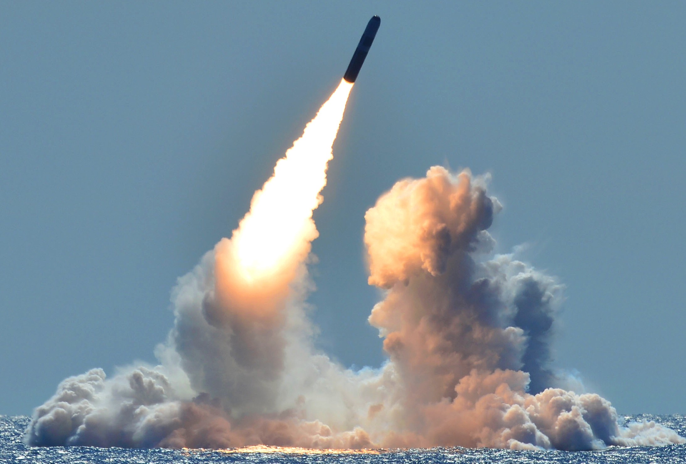 ugm-133a trident ii d5 submarine-launched ballistic missile slbm ohio columbia class ssbn 05