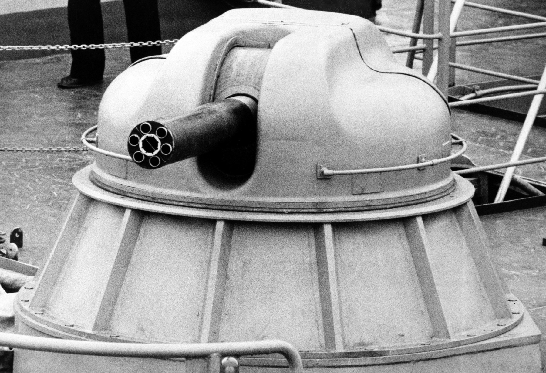 ak-630m ciws close-in weapon system 30 mm navy 04