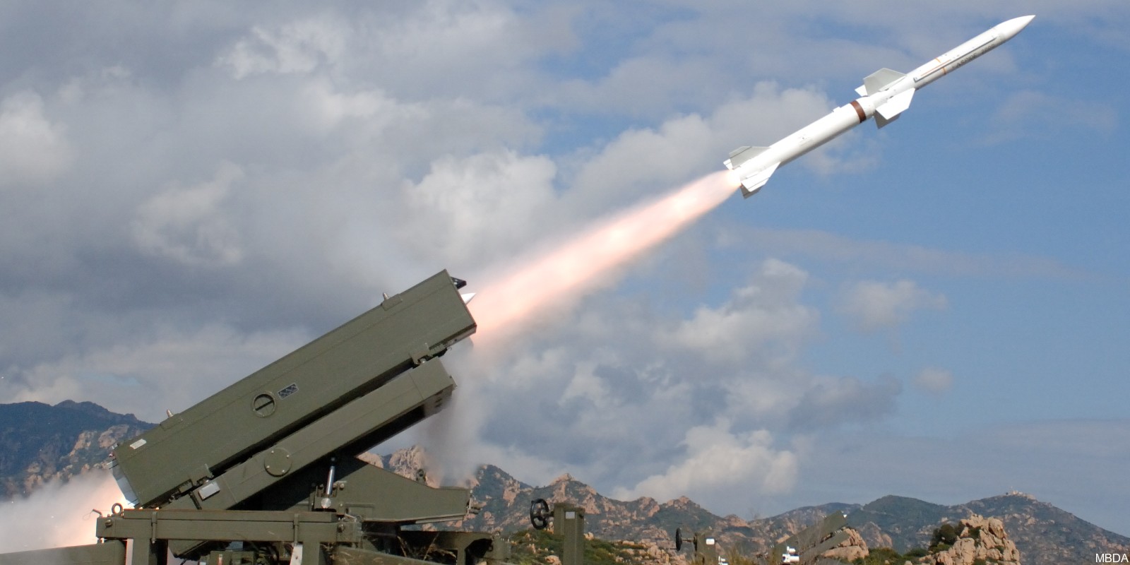aspide 2000 sam mbda selenia spada ground based air defense missile system 08