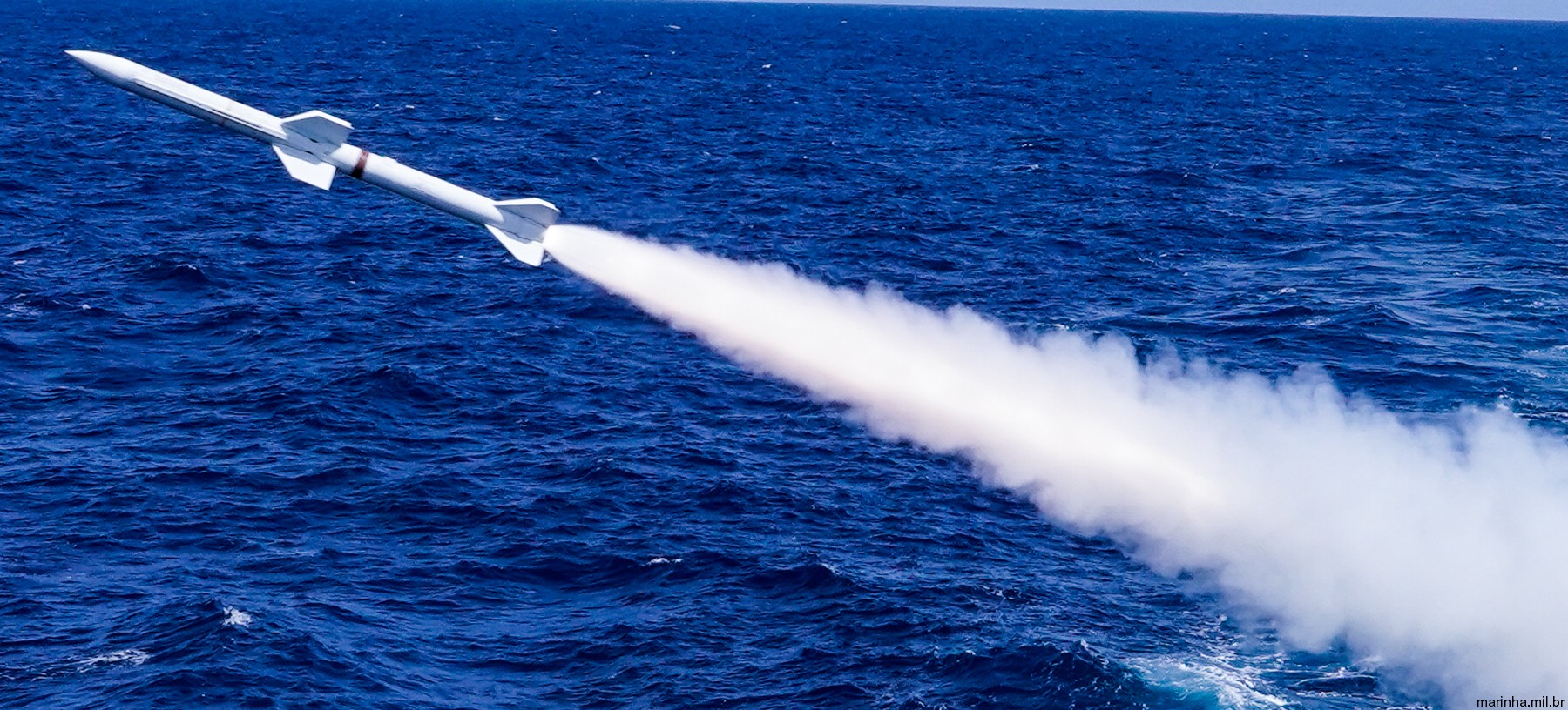 aspide missile sam aim mbda selenia albatros box-launcher navy frigate corvette 14