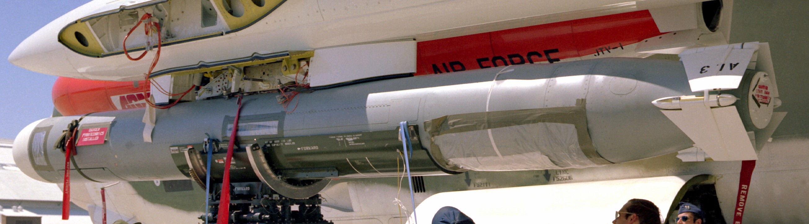 agm-109 tomahawk air-launched cruise missile alcm tlam us air force usaf 07