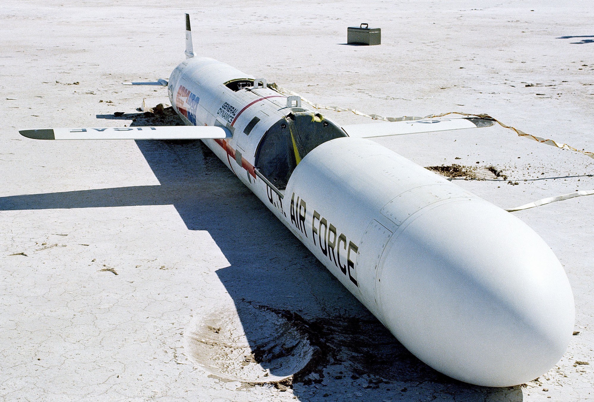 agm-109 tomahawk air-launched cruise missile alcm tlam us air force usaf 08
