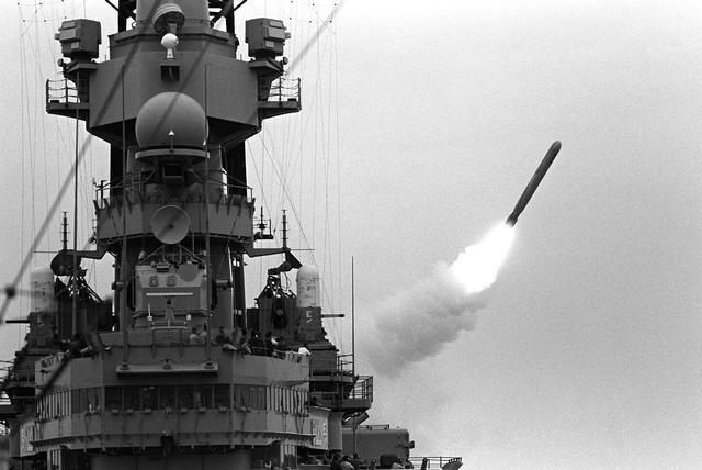 bgm rgm-109 tomahawk land attack missile tlam us navy 26