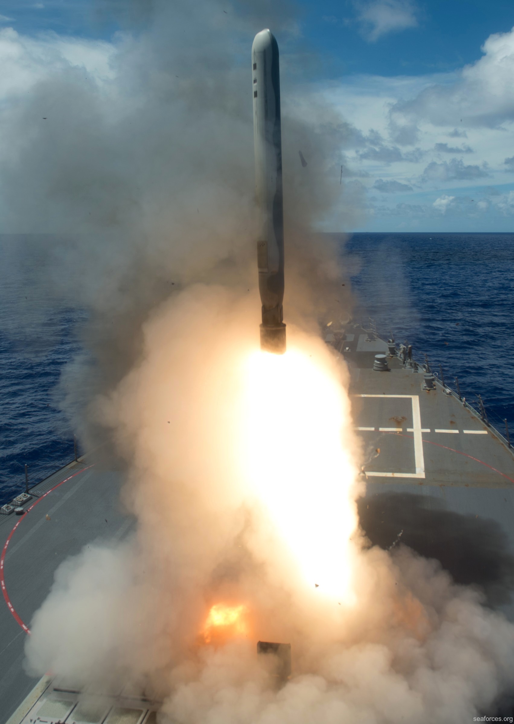 bgm rgm-109 tomahawk land attack missile tlam us navy 28