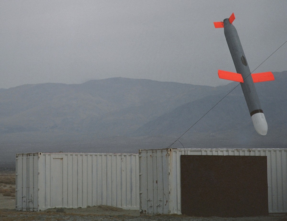 rgm-109 tomahawk land attack missile tlam us navy 32