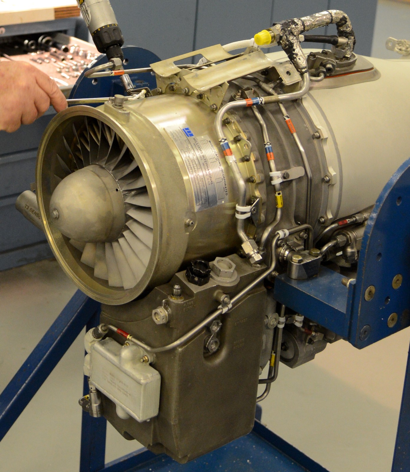 williams f107-wr-402 turbofan engine rgm-109 tomahawk tlam missile cruise 44