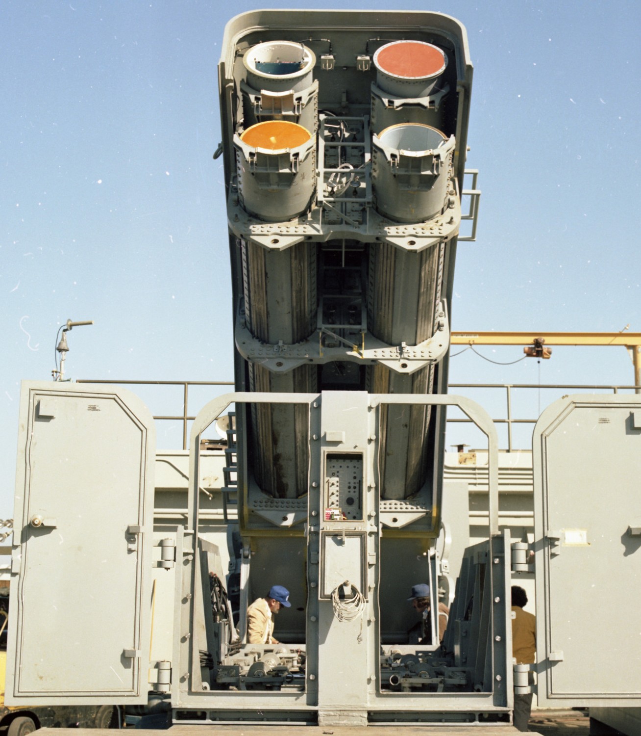 mk.143 armored box launcher abl bgm-109 tomahawk tlam land attack missile us navy 45