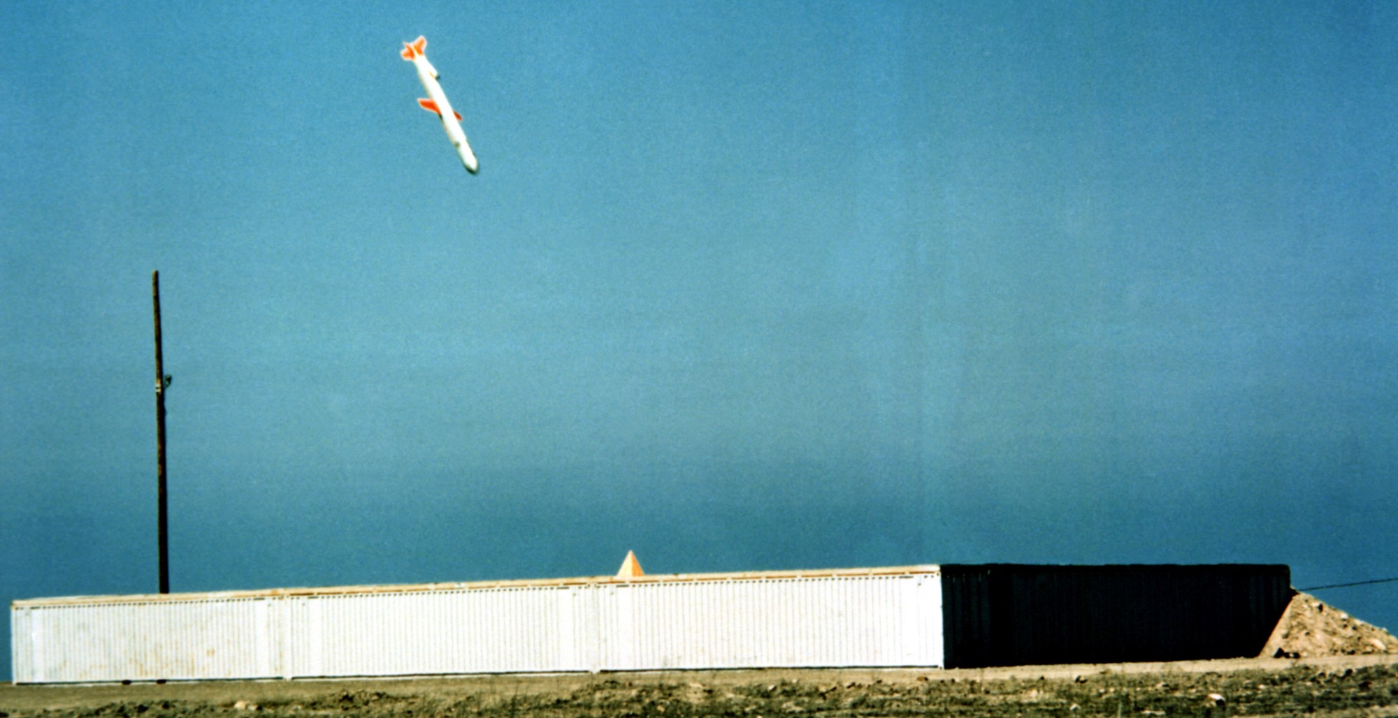 rgm-109 tomahawk land attack missile tlam us navy 52