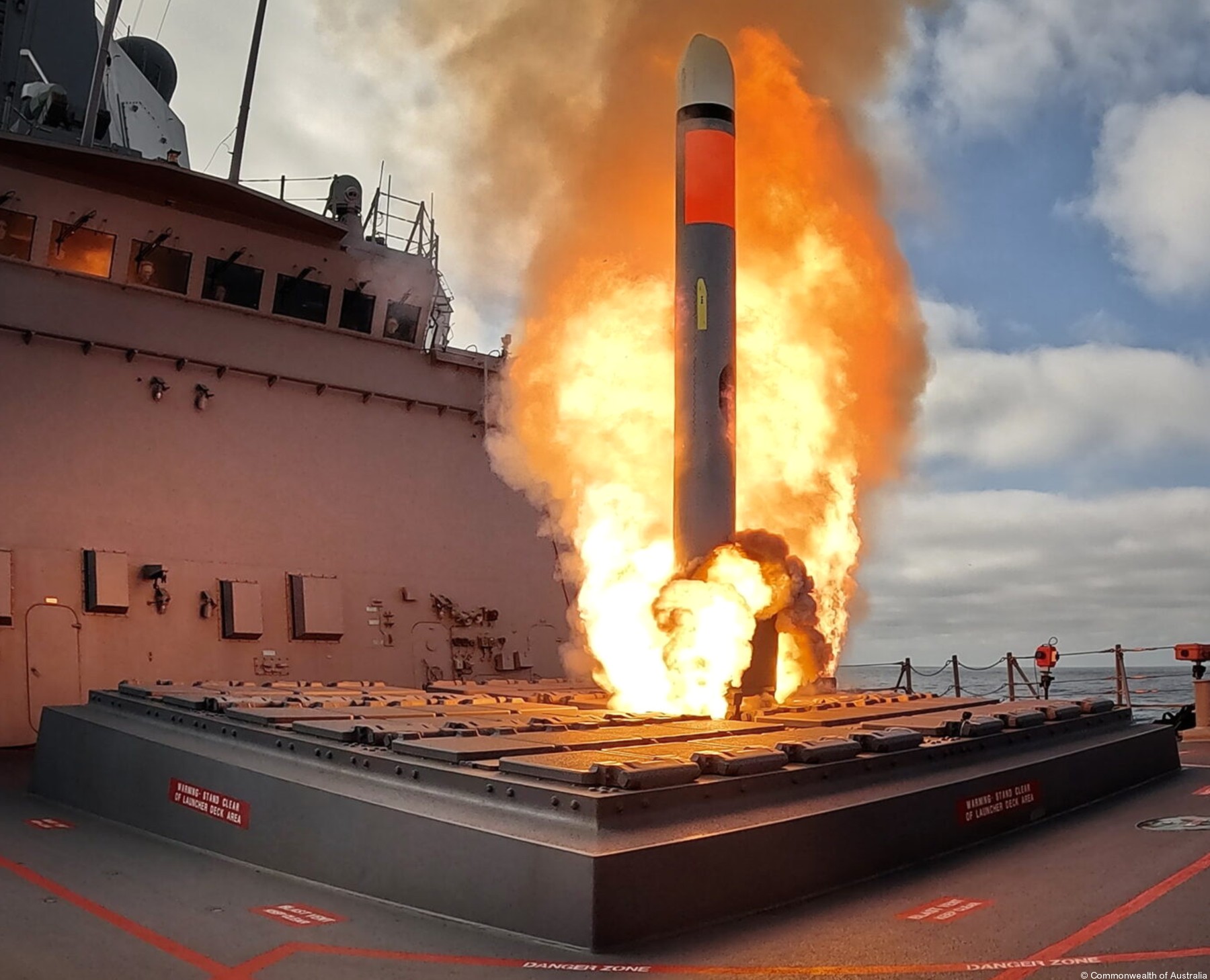 rgm-109 tomahawk land attack missile tlam hobart class destroyer ddgh 57