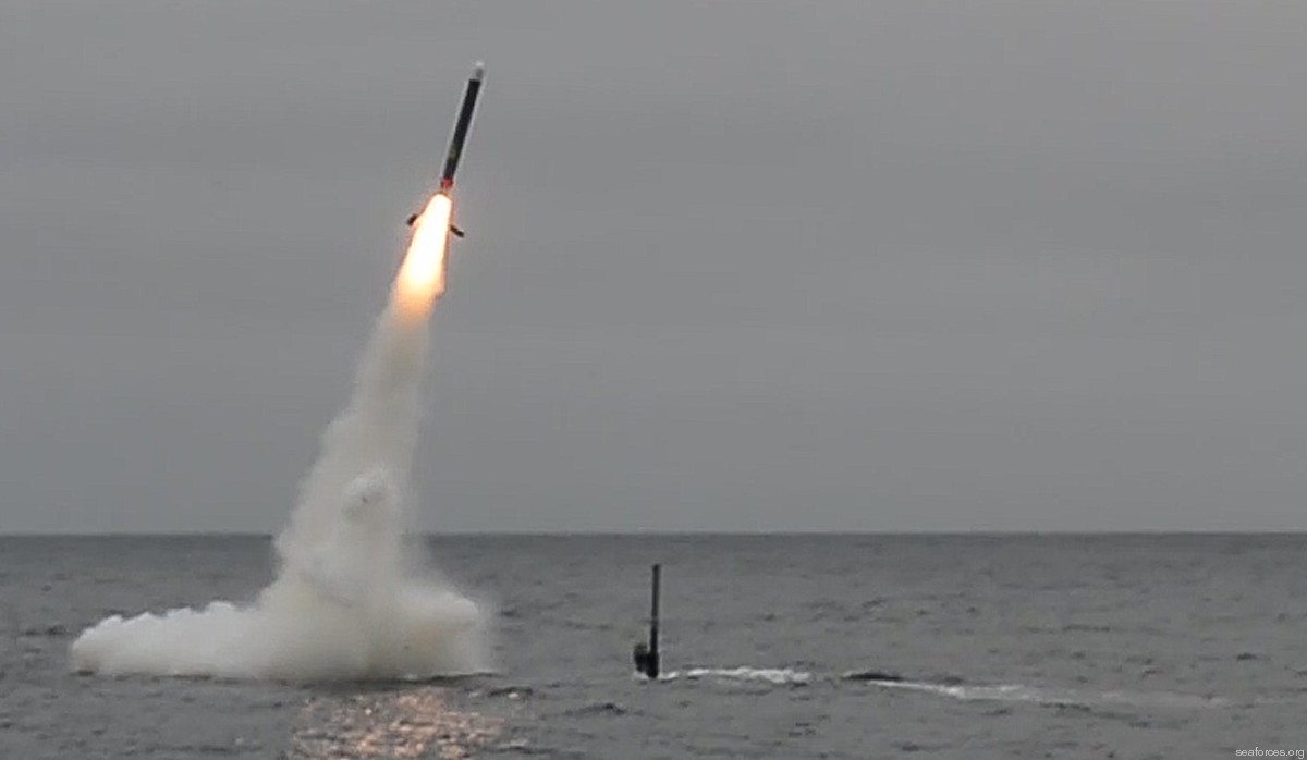 ugm-109 tomahawk land attack missile tlam us navy 08 ssn submarine