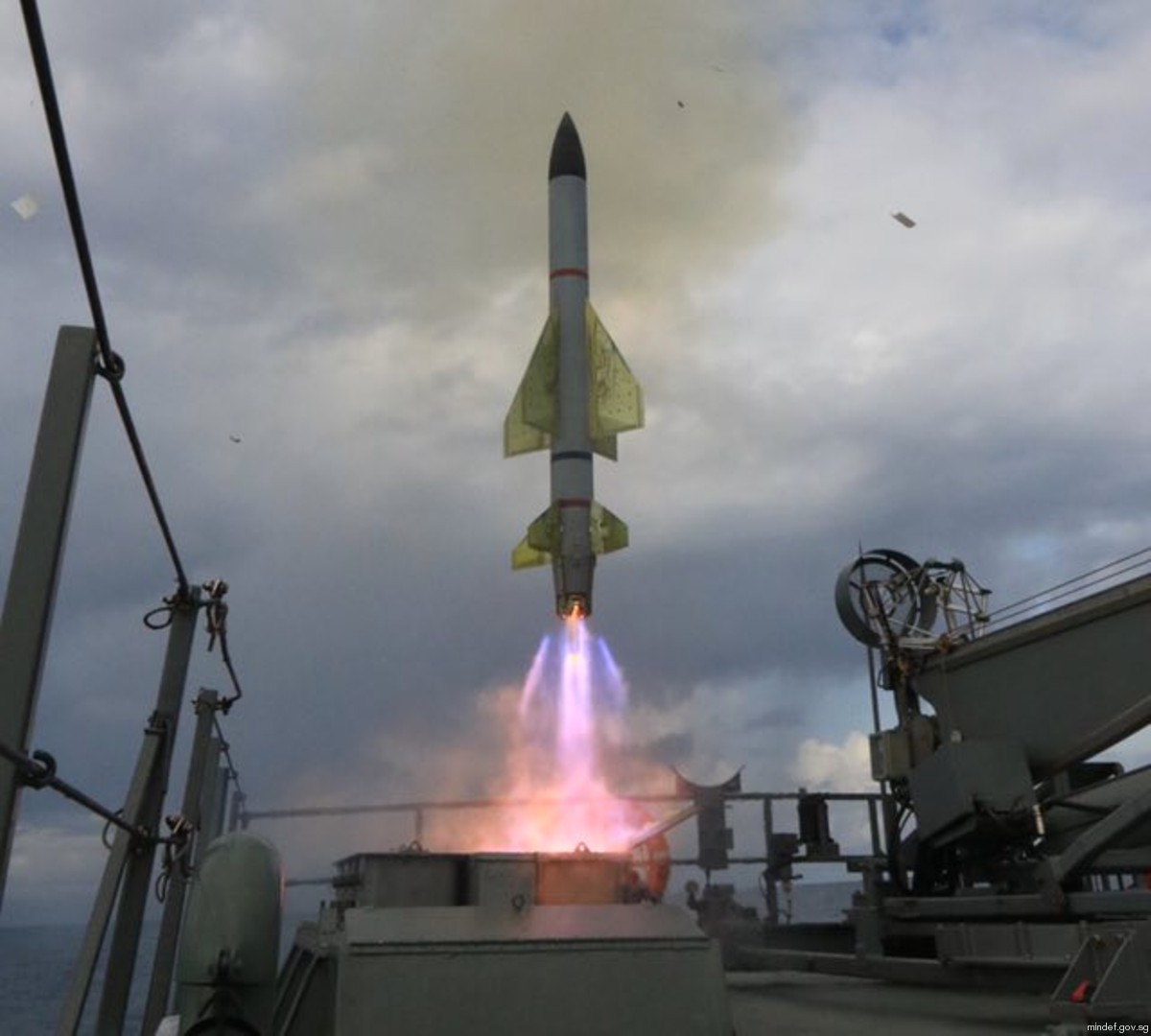 barak 1 sam missile iai rafael vertical launching system vls israel navy 02x