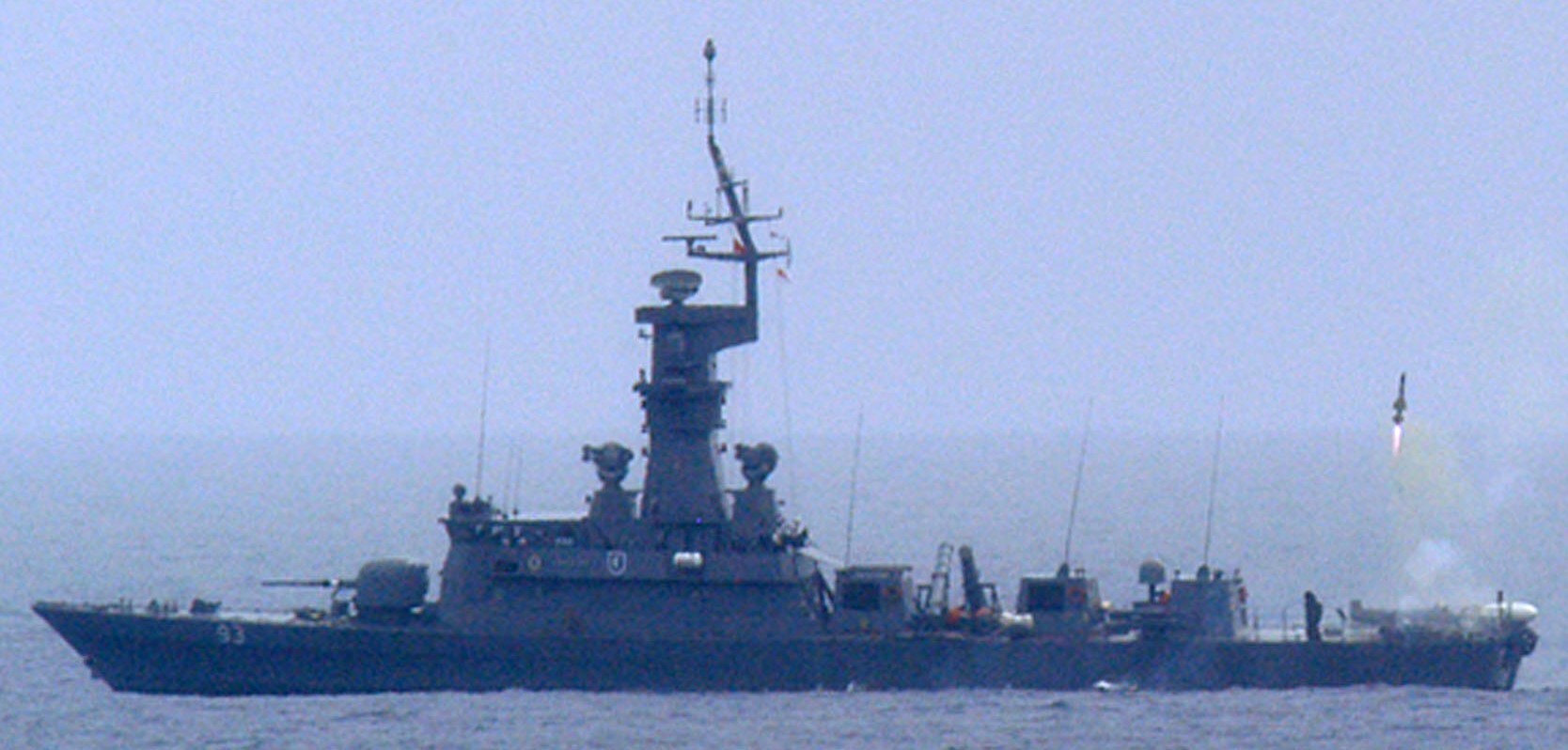 barak 1 sam missile iai rafael vertical launching system vls corvette israel singapore navy 03