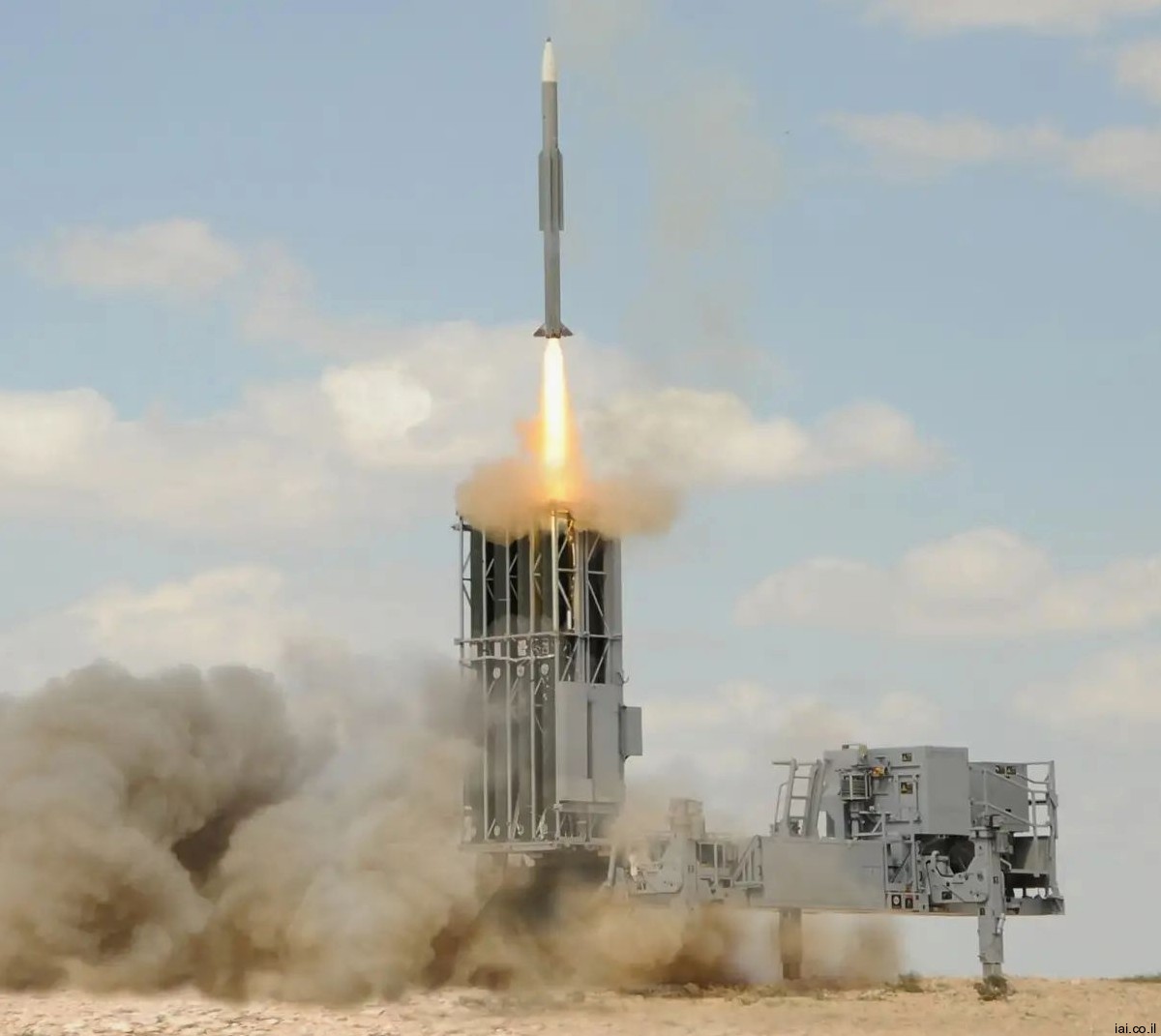 barak-8 sam mr lr er surface-to-air missile indian navy israel 03