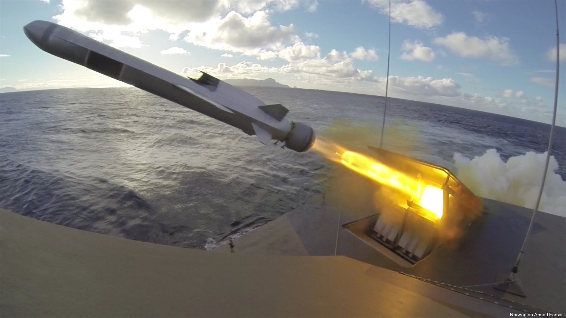 naval strike missile joint nsm jsm kongsberg defence systems kds raytheon norway 03 ssm land attack