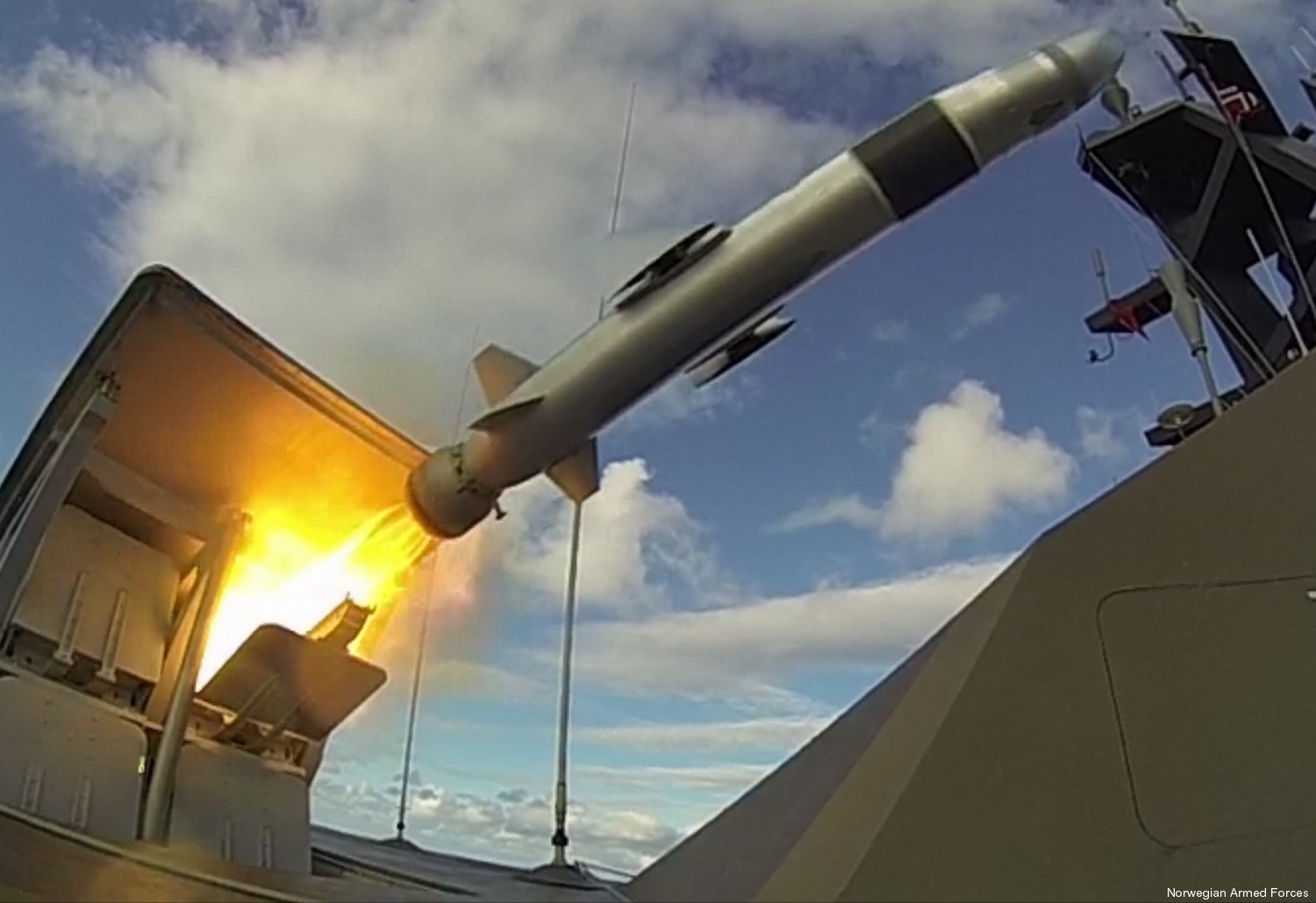 kds naval strike missile joint nsm kongsberg defence systems raytheon norway 04