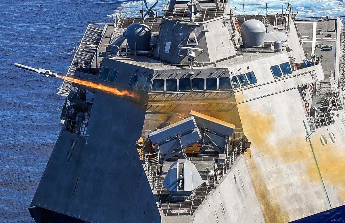 naval strike missile joint nsm jsm kds raytheon littoral combat ship lcs us navy 18
