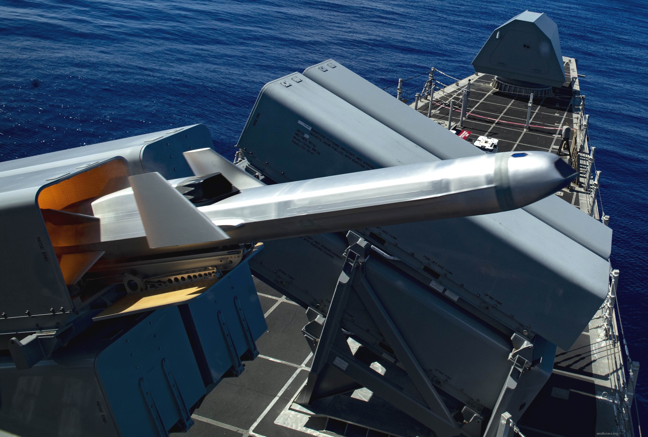 naval strike missile joint nsm jsm kds raytheon littoral combat ship lcs us navy 20