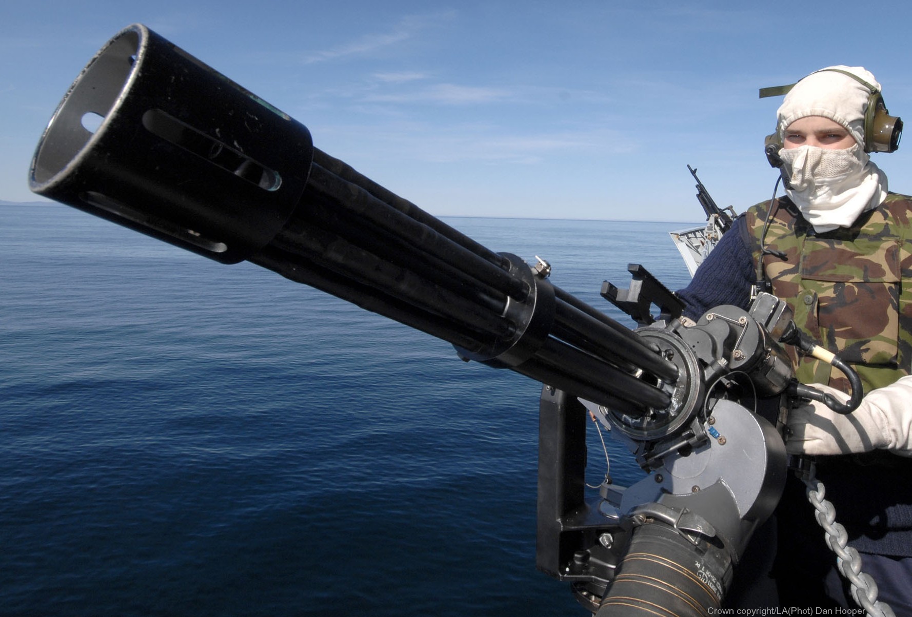 m134 rotary machine gun system six barreled minigun gatling 7,62mm gau-17 12 royal navy