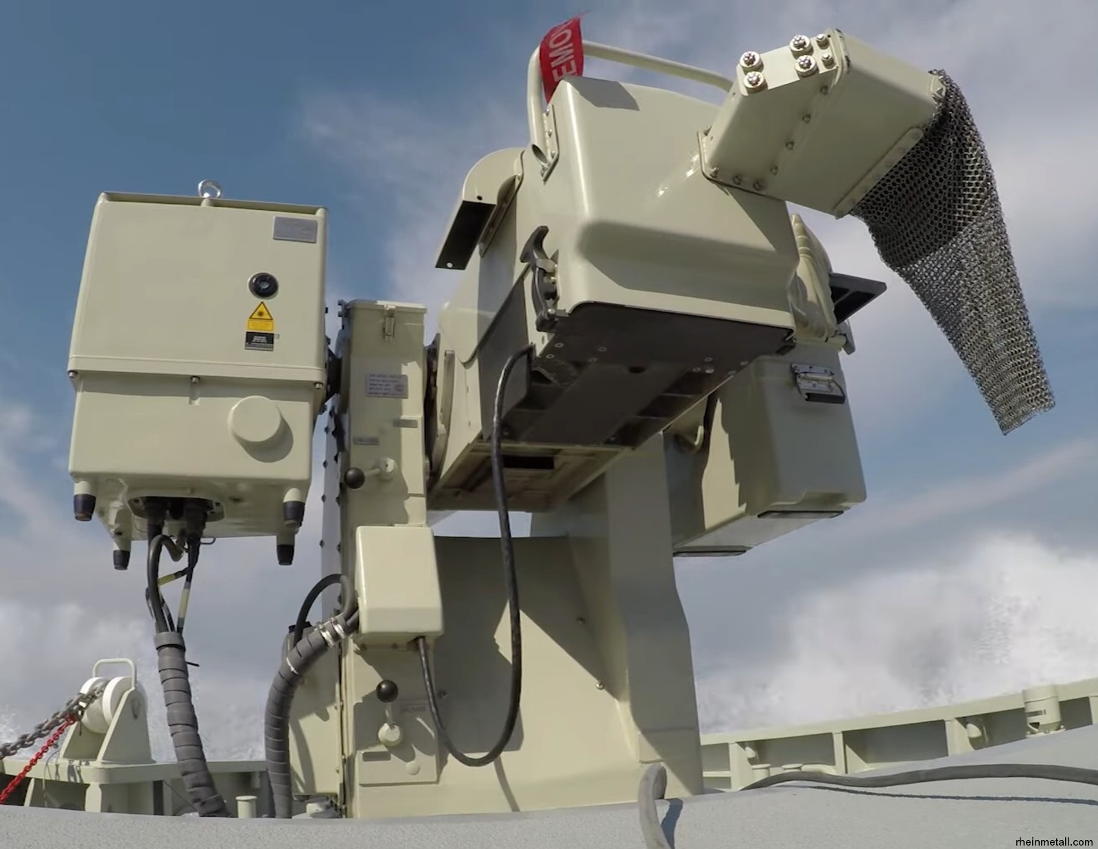 mlg-27 machine gun system remote controlled 27 mm ciws rheinmetall mauser german navy 16