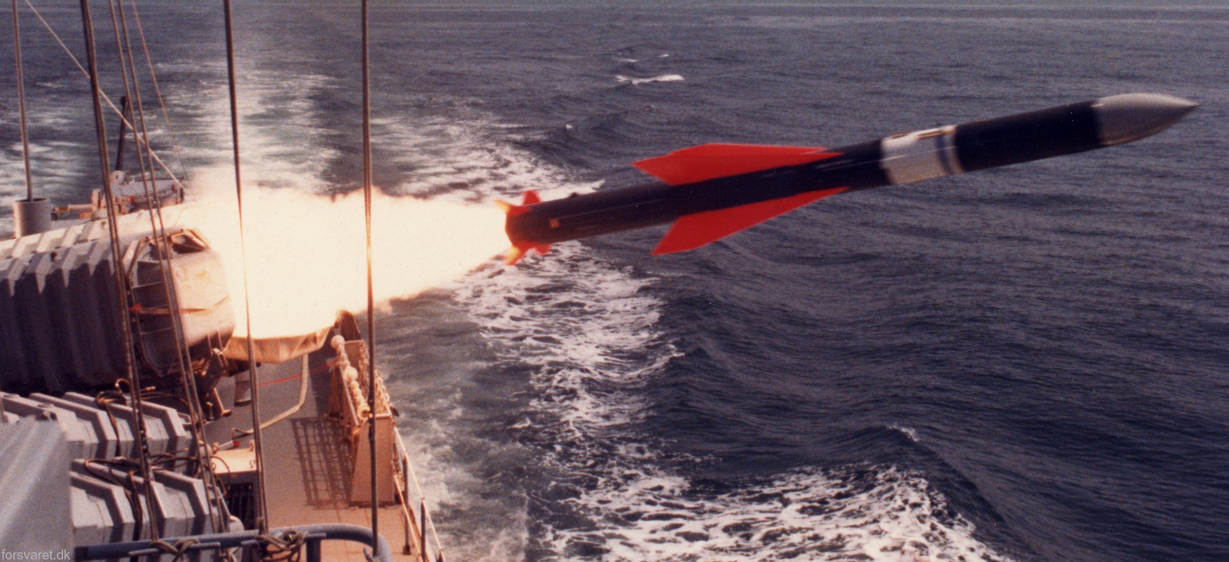 mm38 exocet anti-ship missile ssm mbda aerospatiale navy 04