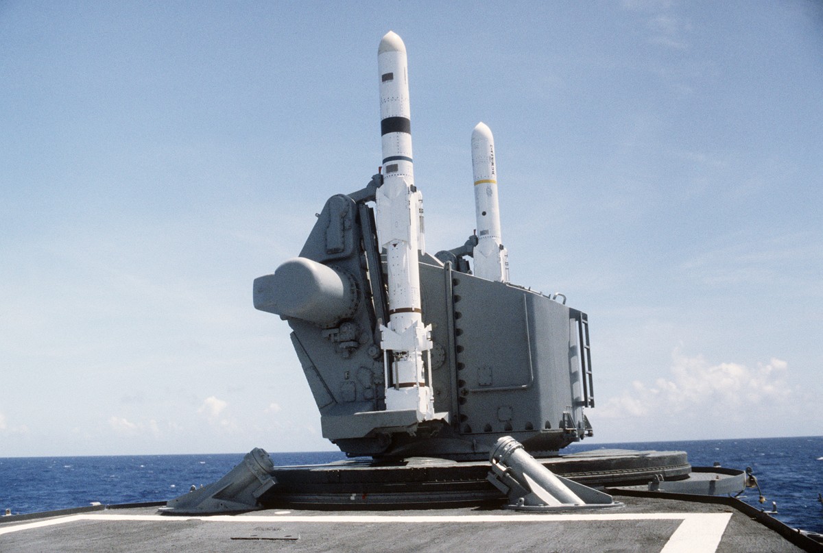 mk-11 guided missile launching system gmls rim-24 tartar sam rim-66 standard rgm-84 harpoon ssm