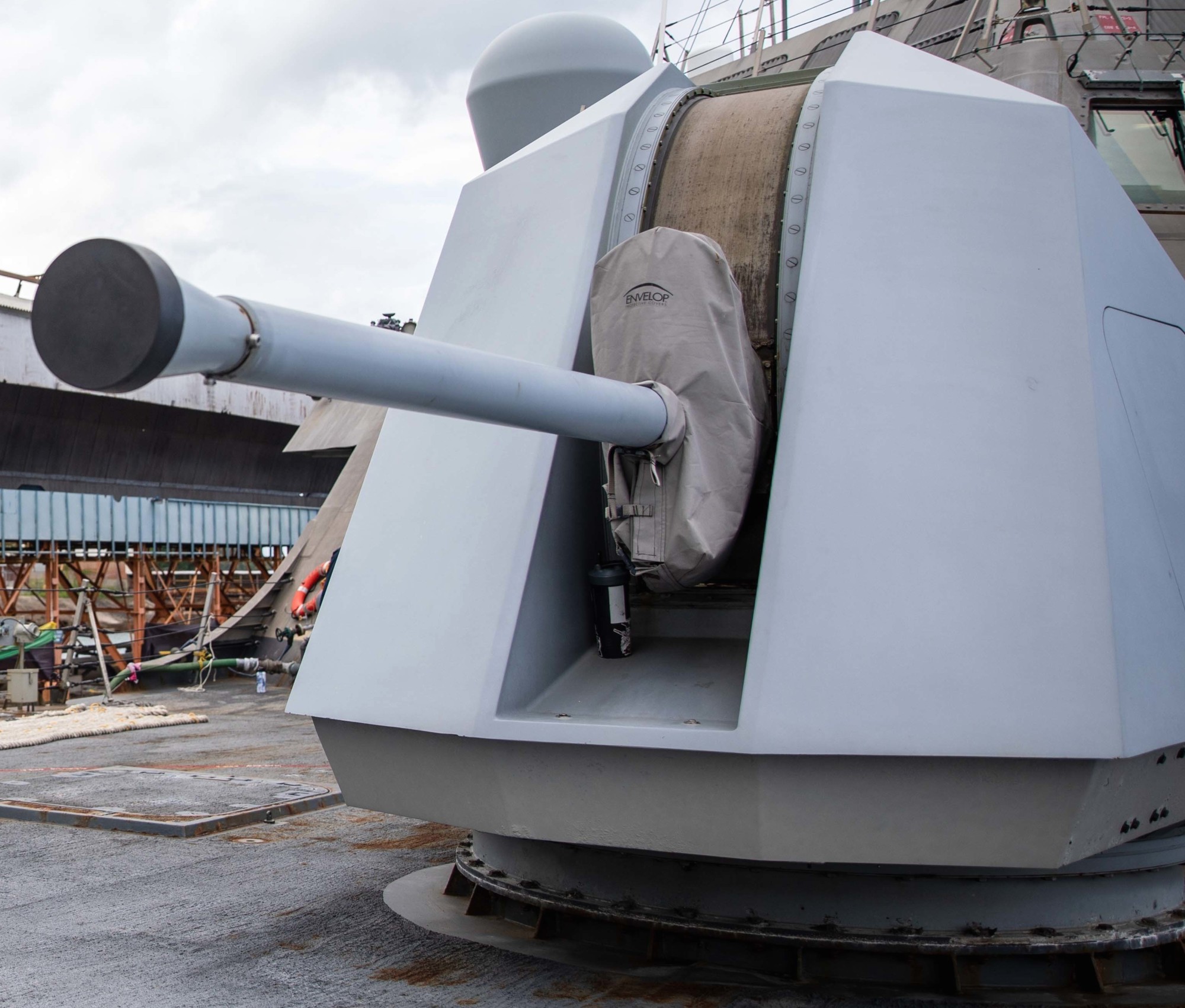 mk.110 mod.0 57mm naval gun bofors 57/L70 bae systems freedom class littoral combat ship lcs us navy 31