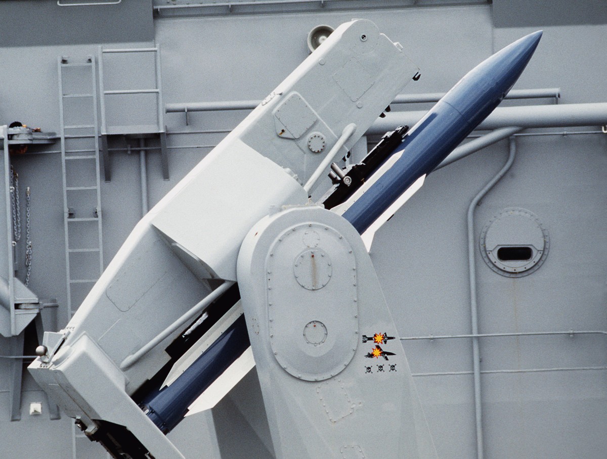 mk-13 guided missile launching system gmls single arm rim-66 standard sm-1mr 09