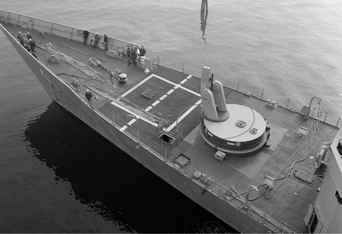 mk-13 guided missile launching system gmls single arm rim-66 standard sm-1mr 21