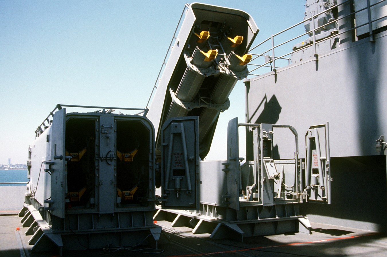 mk-143 missile launcher armored box bgm-109 tomahawk tlam