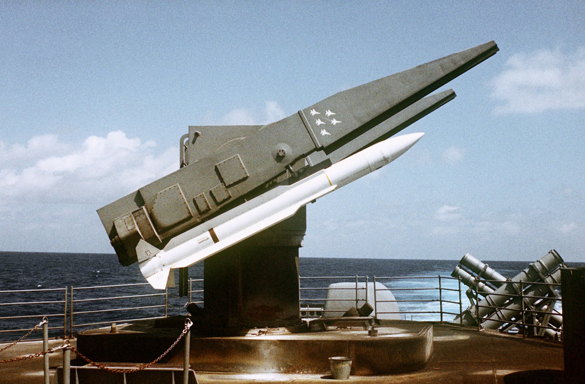 mk-26 guided missile launching system gmls twin arm rim-66 standard rgm-84 harpoon rur-5 asroc virginia kidd ticonderoga class